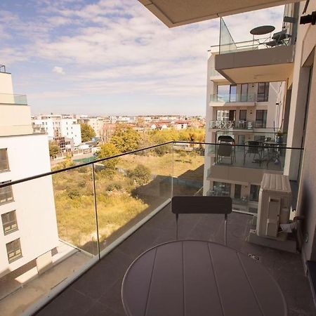 Escapism - Premium 1Br Apartment With Parking Bucharest Exterior photo