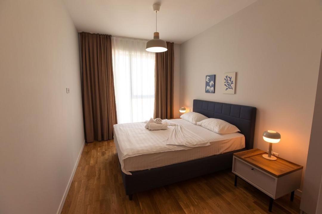 Escapism - Premium 1Br Apartment With Parking Bucharest Exterior photo