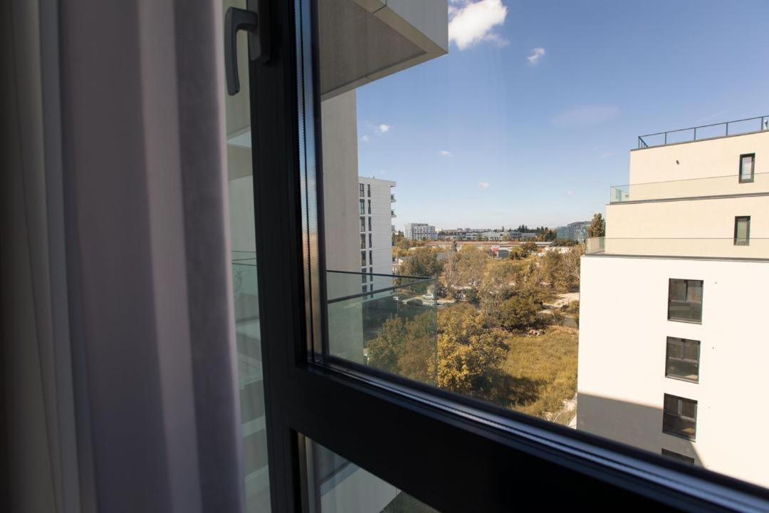 Escapism - Premium 1Br Apartment With Parking Bucharest Exterior photo