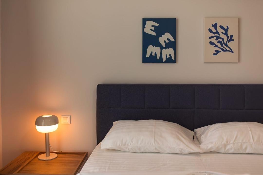 Escapism - Premium 1Br Apartment With Parking Bucharest Exterior photo
